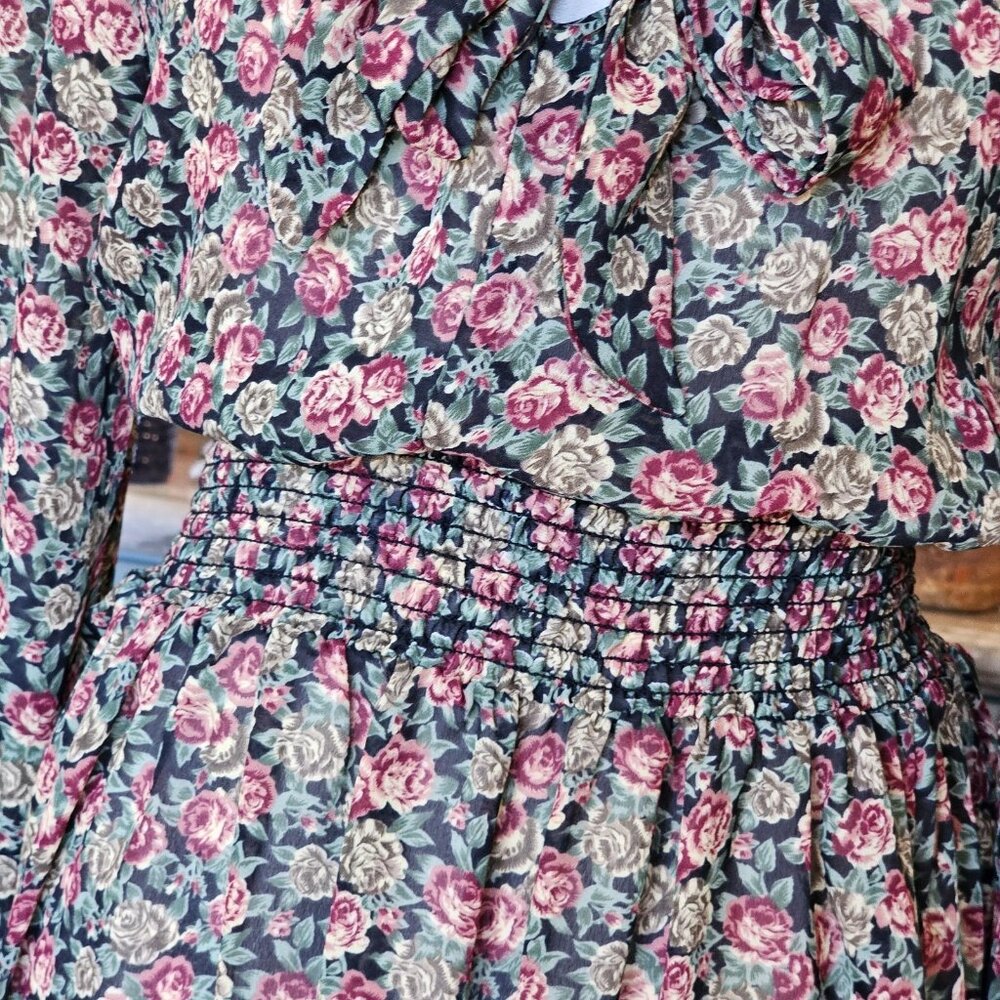 90s Smocked Dark Floral Dress Boho Chiffon Blouson Smocked Sz S Long Sleeve - Picture 5 of 10
